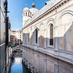 Palazzo Miracoli Apartments